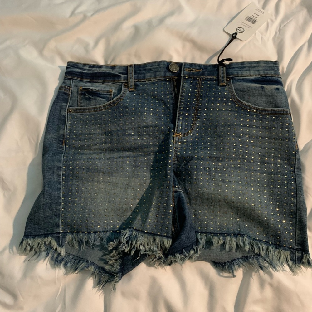 Mid Rise Studded Front Shorts